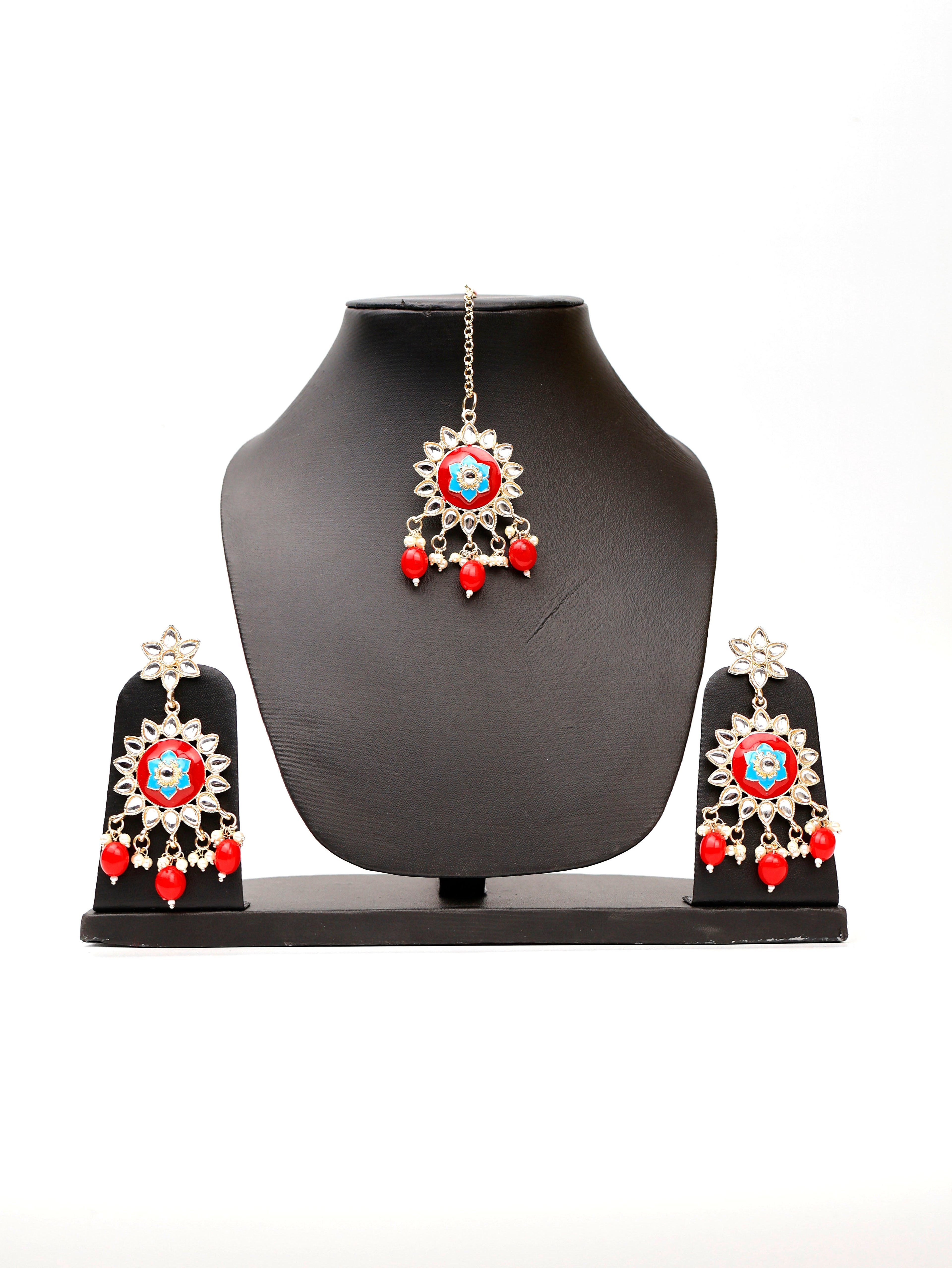 Multicolor Kundan and Pearl Choker Style Necklace Set with Earings and Mang Tikka